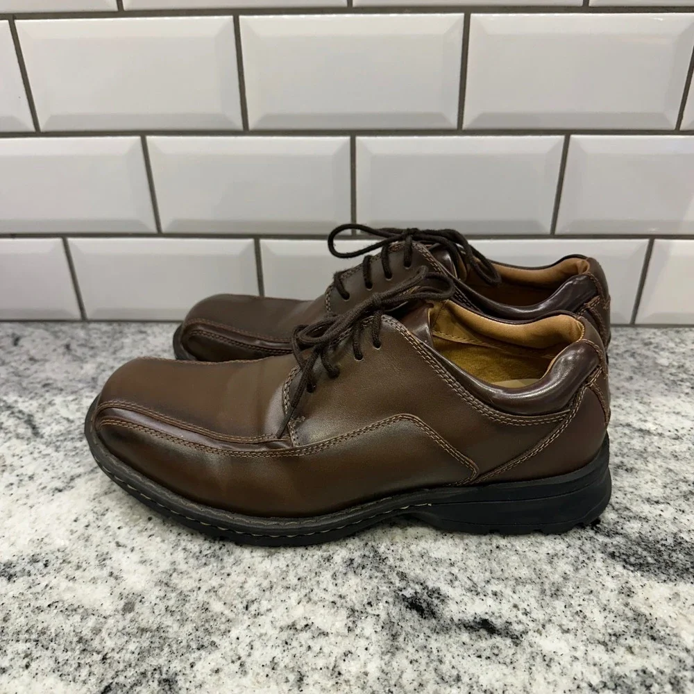 Docker's Mens Size 10 Oxford Shoes Brown Square Toe Lace Up Business Casual